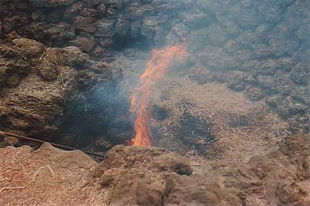 Un altro esperimento consiste nell'introdurre in un pozzo un po' di sterpi secchi. Nel giro di una decina di secondi gli strepi prendono fuoco.